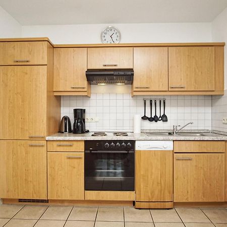 Zentrale Fewo Mit Balkon, Gratis Nutzung Vom Ahoi Erlebnisbad Und Sauna In Sellin - Villa Buskam Fewo 27 奥斯特巴德·哥伦 外观 照片