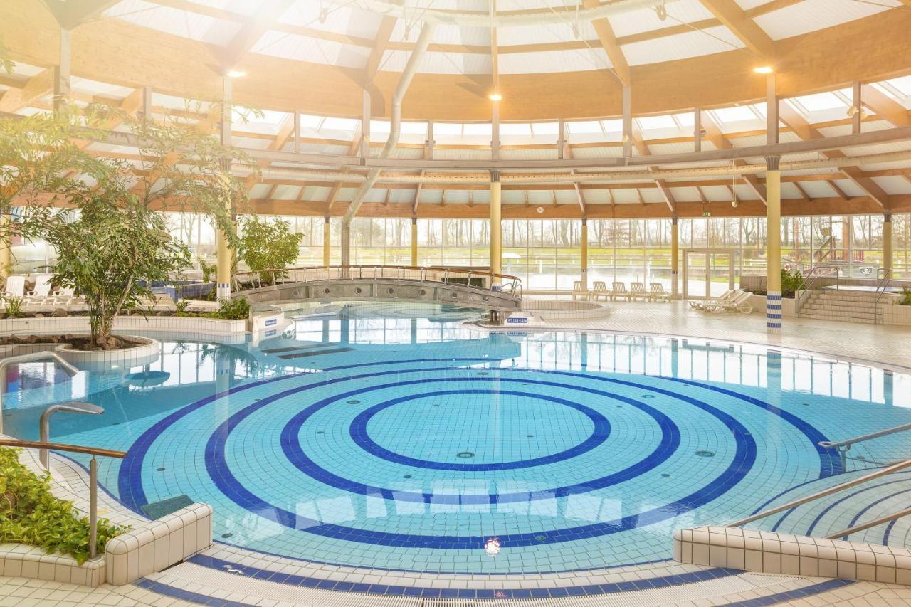 Zentrale Fewo Mit Balkon, Gratis Nutzung Vom Ahoi Erlebnisbad Und Sauna In Sellin - Villa Buskam Fewo 27 奥斯特巴德·哥伦 外观 照片